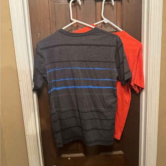 Set of 2 Boys Large Size 16 Short Sleeve Shirts: Red Camel & Billabong - Picture 9 of 9